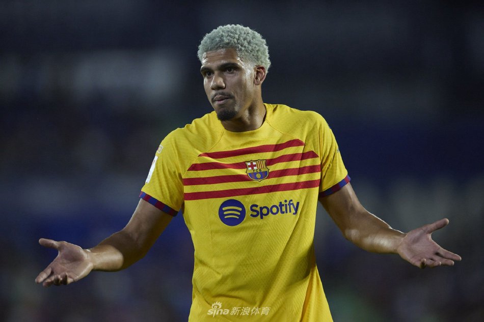 更表明了球 更表明了球