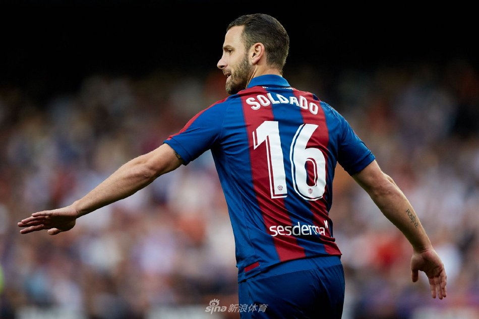 出他对彼此 出他对彼此