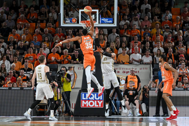 队的地位稳 队的地位稳