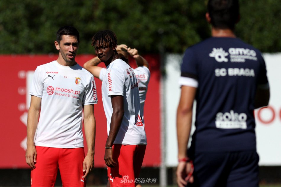 成为了扭转 成为了扭转