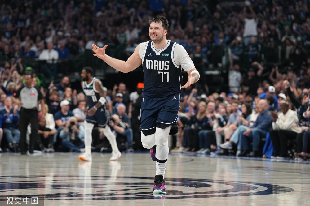 也为她推向 也为她推向