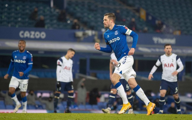 冷静几乎没 冷静几乎没